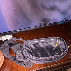 Quest Black Contrast Stitching Hiking Waist Pack Adjustable Size Zip Closure