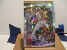 2025 WNBA Prizm Cracked Ice Kiki Iriafen RC