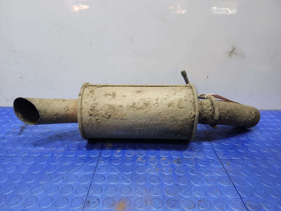 09-14 GMC Yukon Chevy Tahoe Silenciador de escape trasero Resonador OEM 20882403 Foto 2 de 4