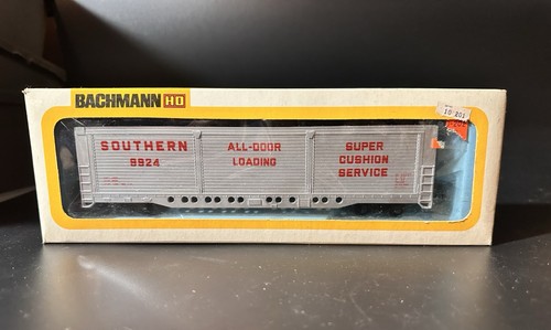 Bachmann No 1185 56 -' All Door Box Car, Southern Lines Car No 8824 | Zustand: Used