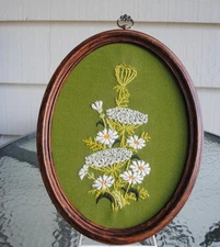 Vtg Queen Anne's Lace Lee Wards Linen  Finished Crewel Embroidery Oval Frame