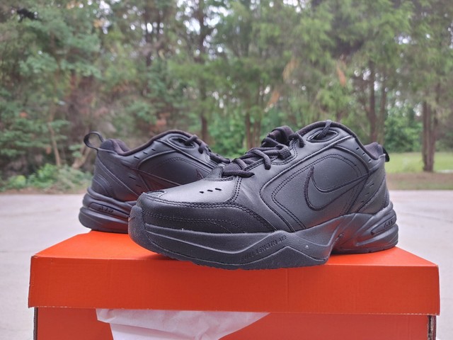 nike monarch 4 black