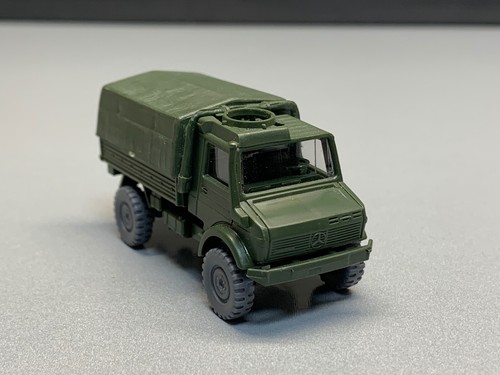 Mercedes Unimog Militär Fahrzeug Transporter Pritsche Plane Military Army 1:100 - Picture 9 of 12