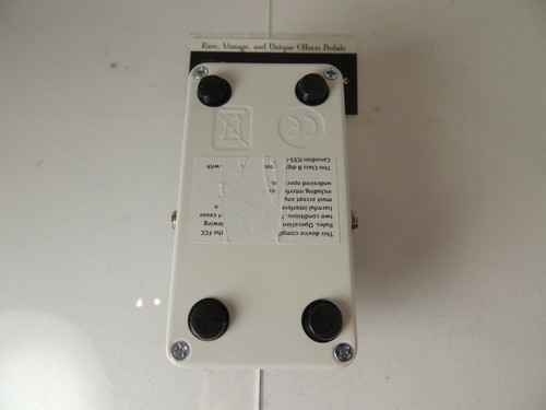 Electro Harmonix Battalion Bass Pre/Drive Preamp Effects Pedal Free USA Shipping - Picture 4 of 4