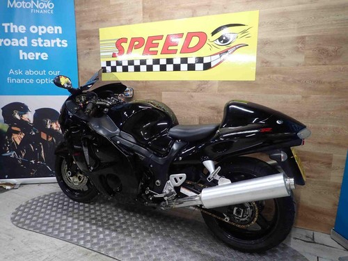 Suzuki GSX1300R Hayabusa - Picture 10 of 12