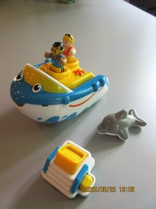 wow toys boat