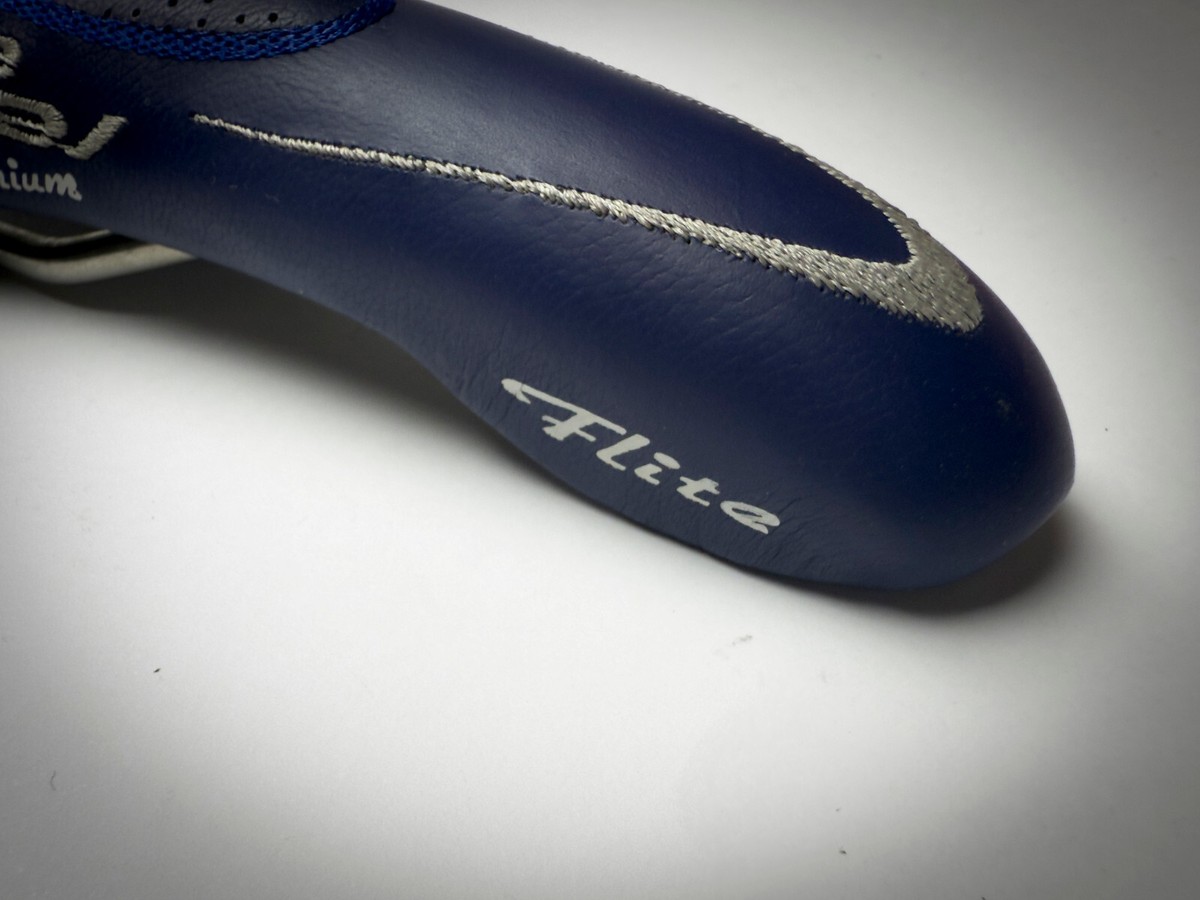 パーツ Selle Italia FLITE Titanium Kevlar Blue NOS Selle Italia Flite Titanium Geniune Gel Leather Saddle