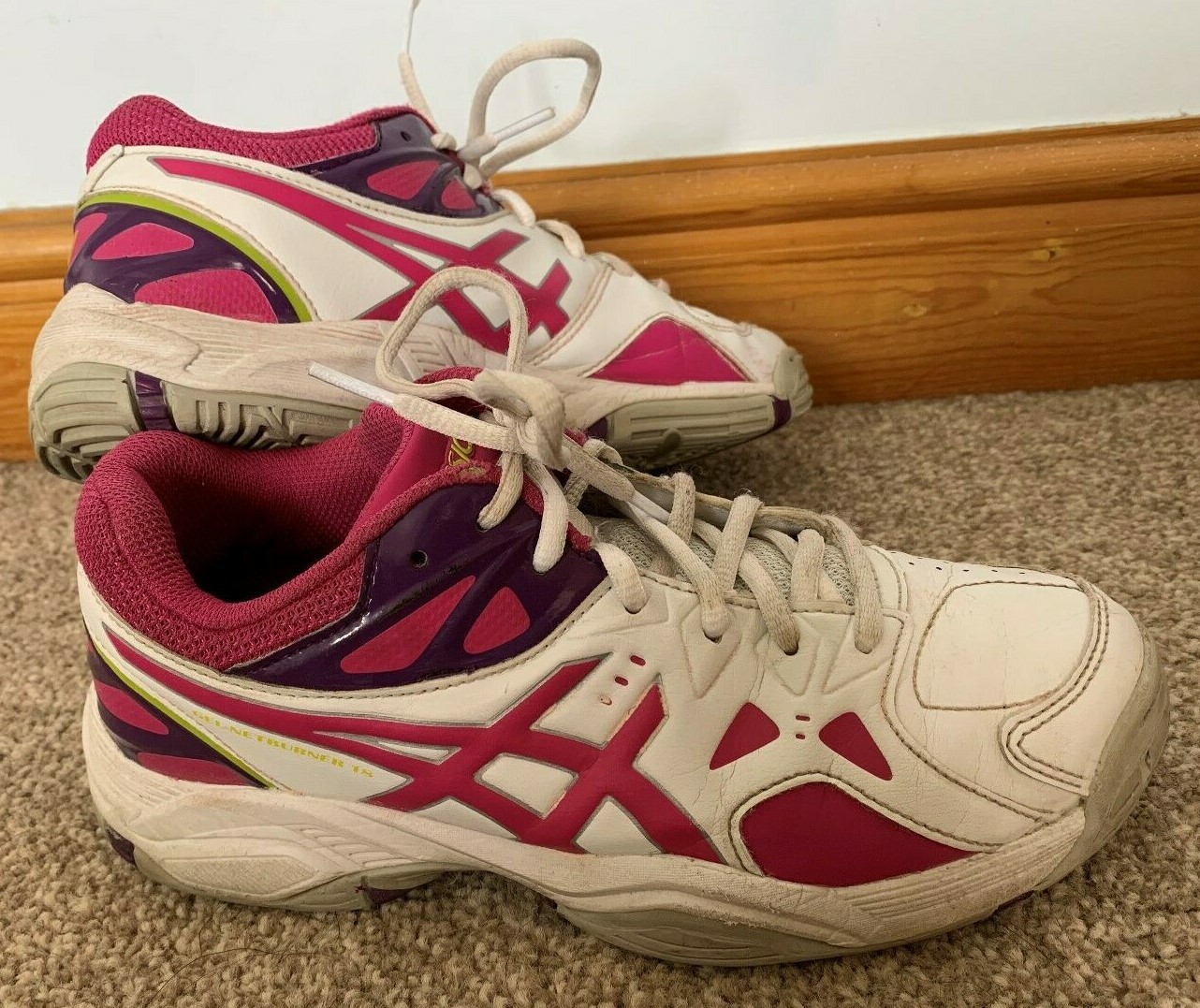 netball trainers pink
