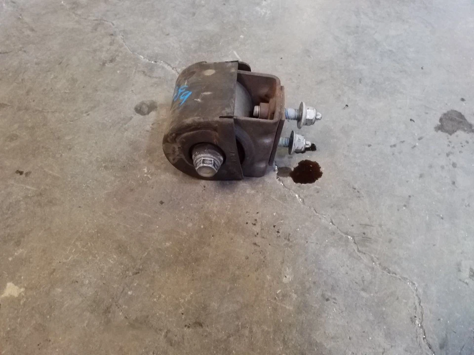 3.5L Right Rubber Motor Mount | Fits 15 16 17 Ford Expedition - Image 2 of 4