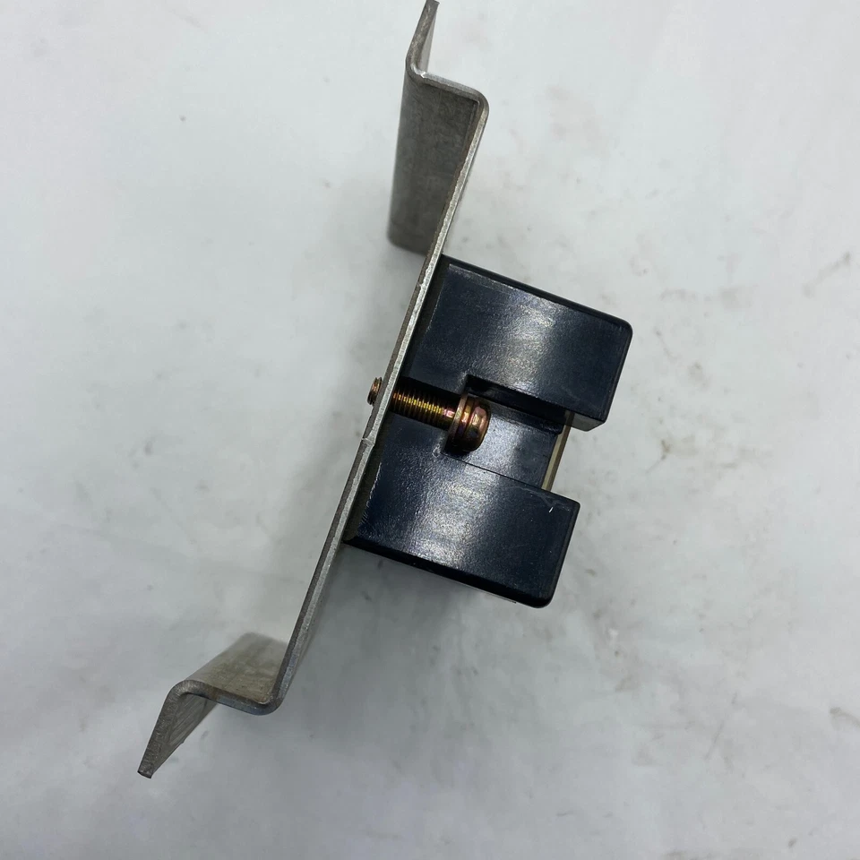 FANUC A05B-2408-C092 CIRCUIT BREAKER WIRING TERMINAL A05B2408C092 600V AYBS043 - Image 4 of 4