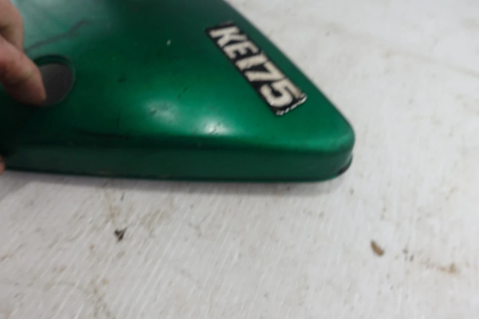 1976 KAWASAKI KE175 KE 175 ENDURO KE175B Left  SIDE COVER G3D Foto 4 de 4
