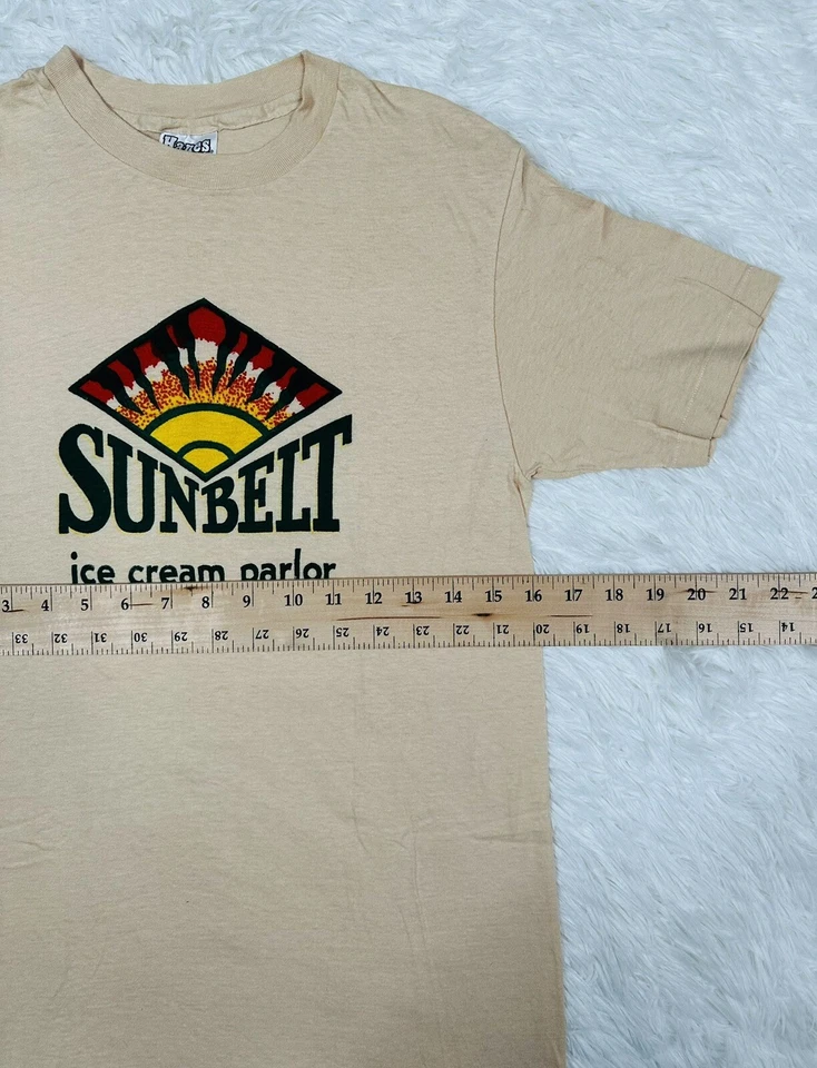Camisa Hanes Sunbelt Ice Cream Parlor Santa Fe de 1980, casi nueva - puntada única talla M Foto 2 de 4
