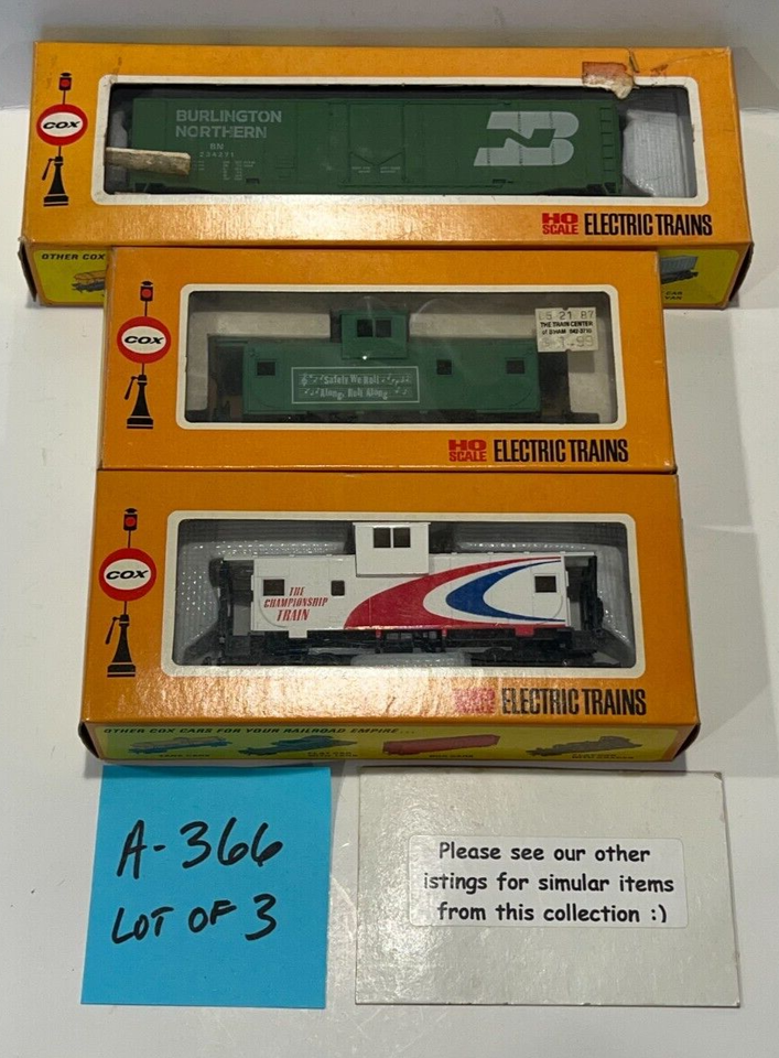 (A366) Lot of 3 Cox Ho Train Scale Burlington Northern Box Car & 2