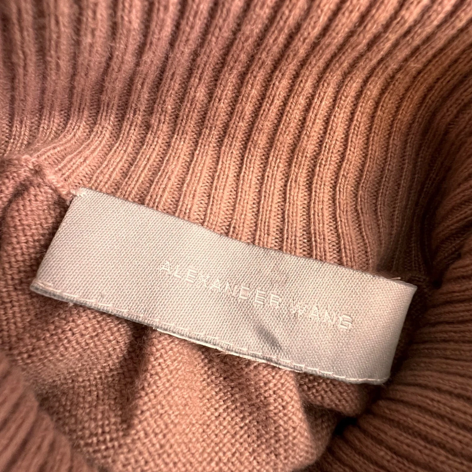 Abito con maglione Alexander Wang rosa polveroso polveroso collo a tartaruga taglia M manica a campana