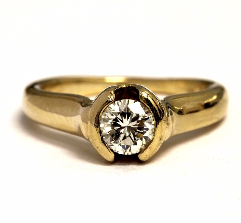 14k yellow gold .52ct round diamond half bezel set solitaire engagement ring 5g 