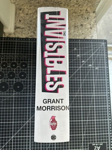 DC Vertigo The Invisibles Omnibus nuovo sigillato copertina rigida Grant Morrison - Foto 3 di 3