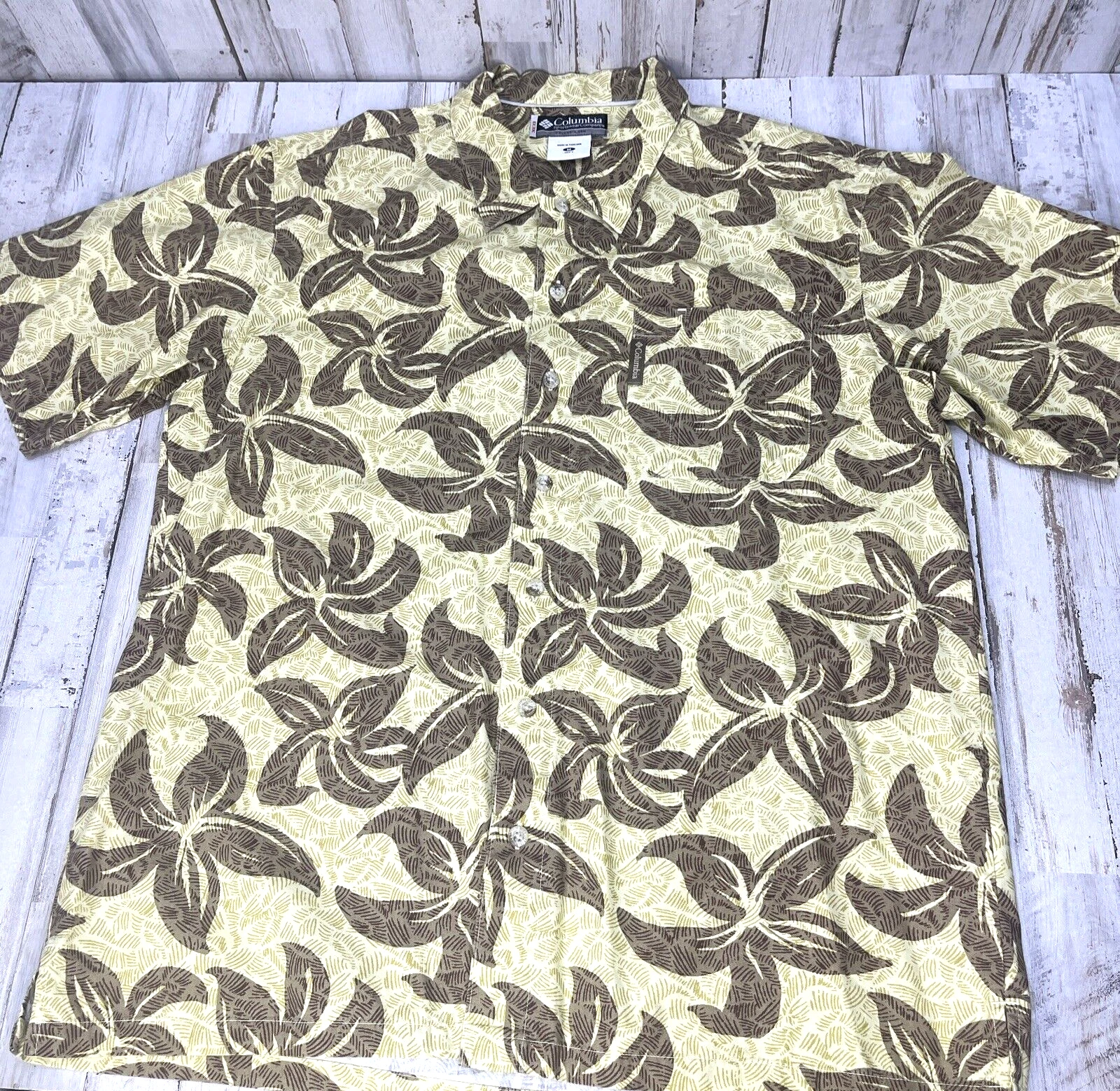 Columbia XCO Floral Hawaiian Camp Shirt Yellow Casual Travel Mens Sz Medium U7