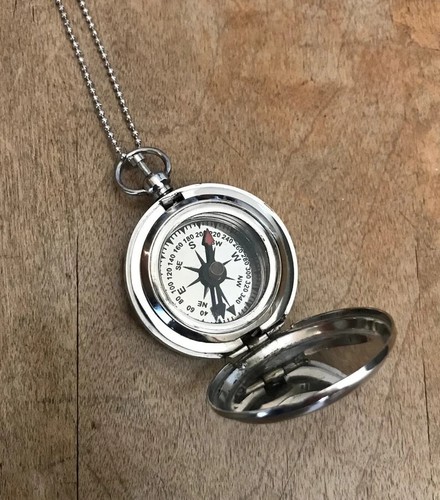 Vintage Style Compass Necklace Push Button Lid Steampunk Jewelry Compass Pendant - 第 1/7 張圖片