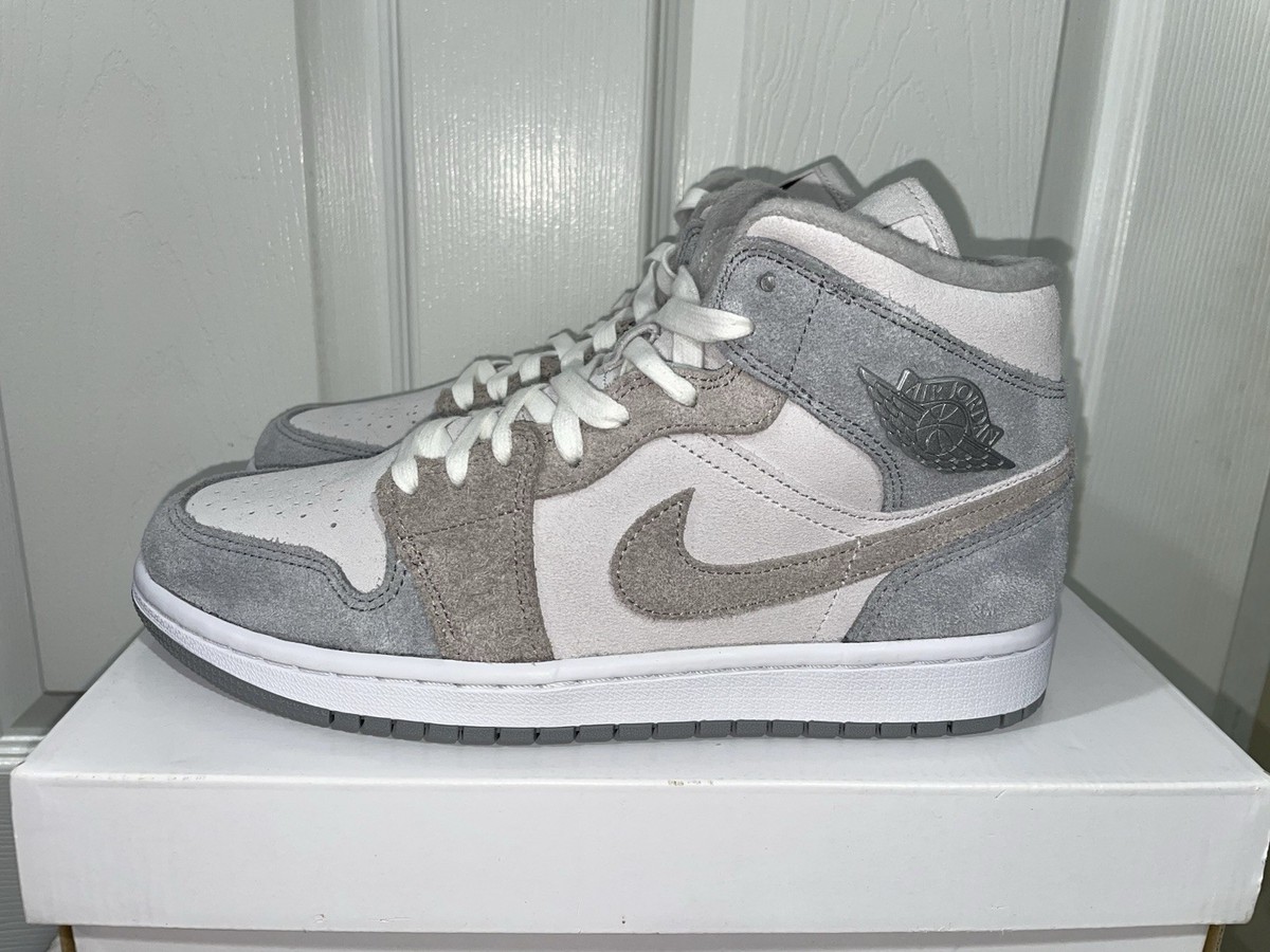 Size 9.5 Men's 11 Womens - Air Jordan 1 Mid SE Particle Grey