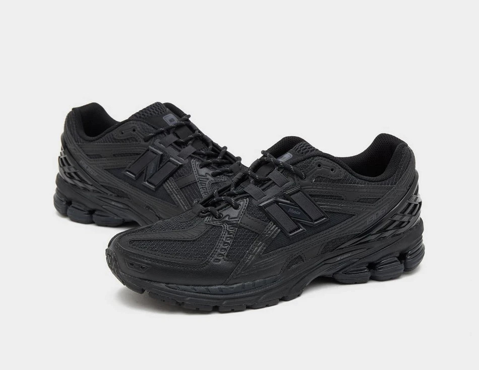 New Balance 1906U Trainers Men's Shoes in Black thumbnail 2