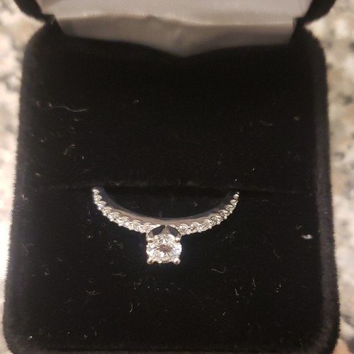 14k White Gold  1-carat Diamond Round Prong Setting Engagement Ring
