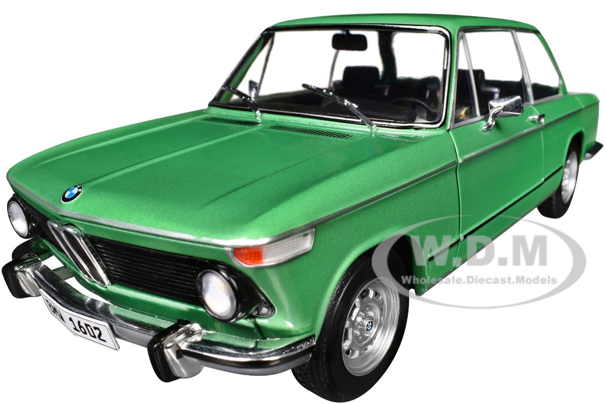 1971 BMW 1602 TAIGA GREEN 1/18 DIECAST MODEL CAR BY SOLIDO