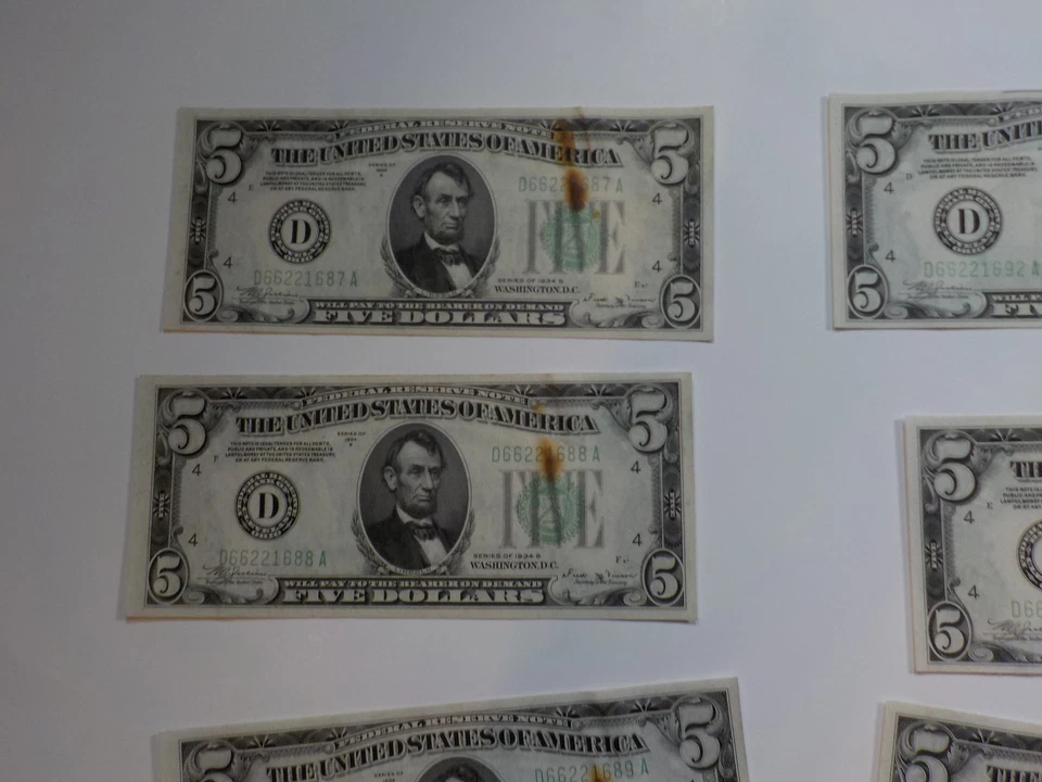 10 Five Dollar Bills Consecutive Serial Numbers 1934 Lot Paper Money Currency  - Image 2 of 4