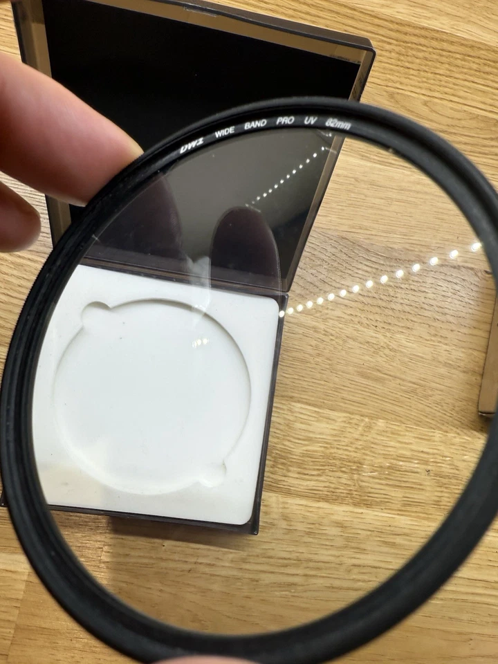 Cased Zomei DW1 Wide Band Pro UV 82mm Lens Filter Excellent Condition In Box - Image 2 of 4