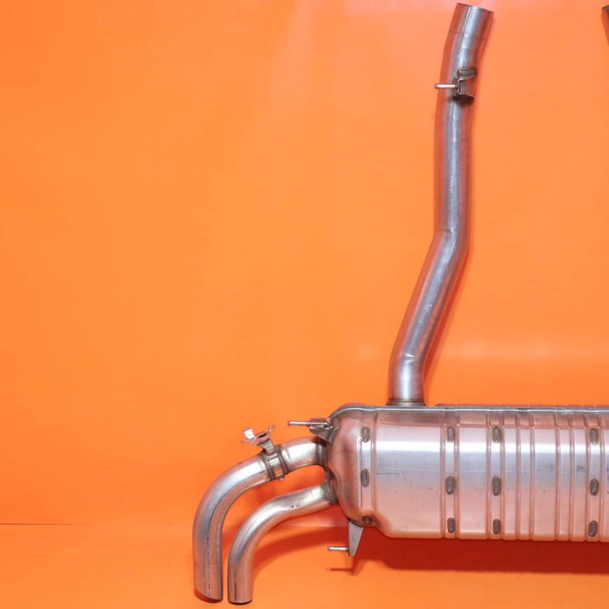 Rolls-Royce Cullinan 2019-2024 Muffler P/N 8685587