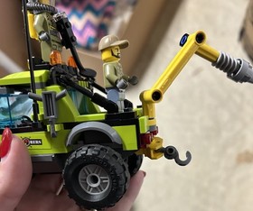 LEGO CITY: 60121 Volcano Exploration Truck Complete W/ Figs Accessories & Manual