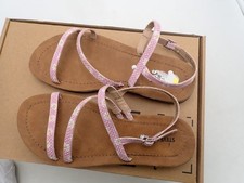 Steve Madden Girl s Jplum Daisy Rhinestone Strappy Sandals, Girl's Size 4 NEW