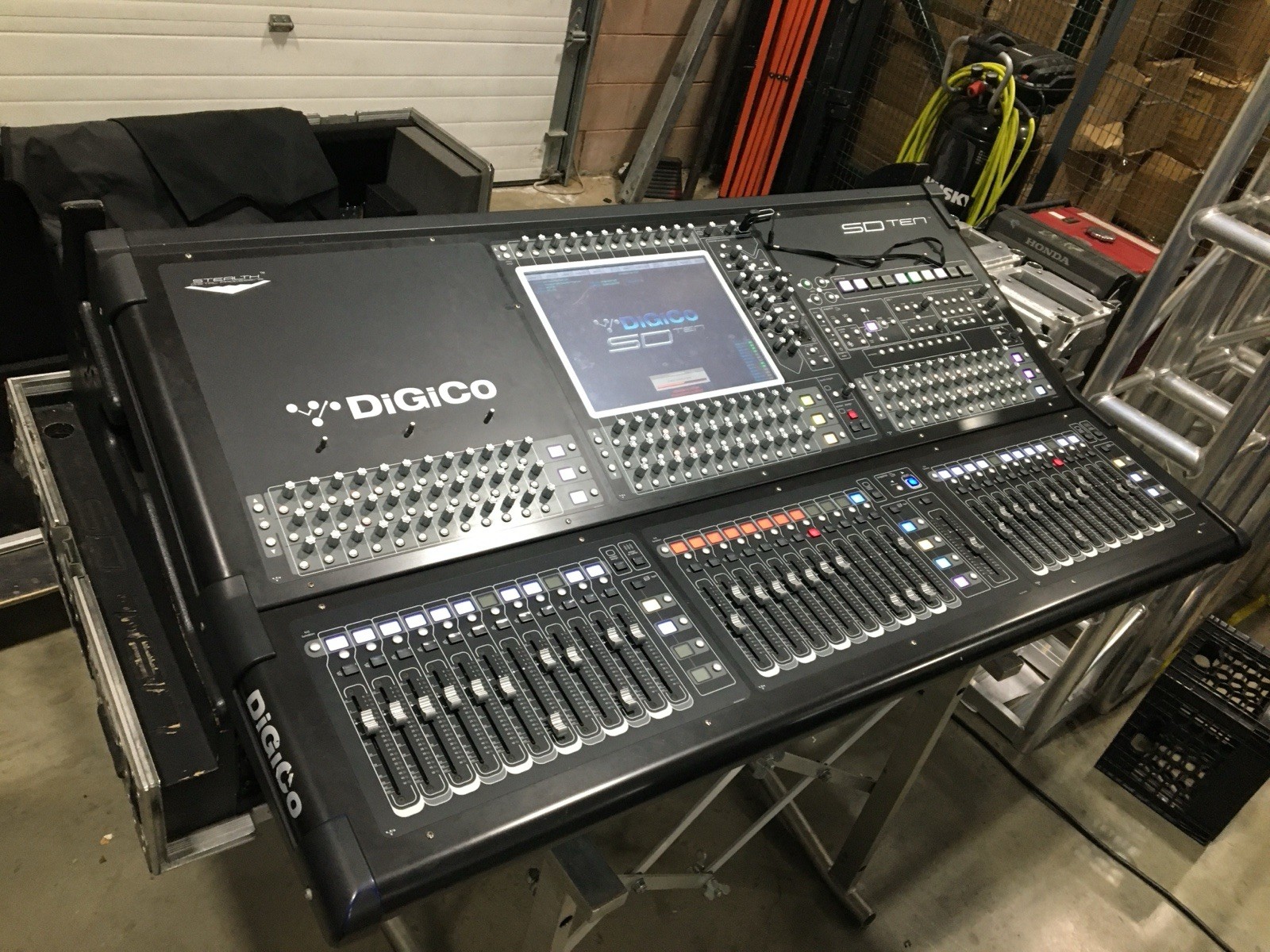 DiGiCo SD10 Digital Mixing Console & Road Case. No Waves, No Optics. Madi Only