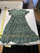 Green Floral Midi Dress with Short Sleeves