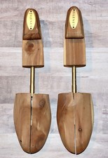 1 Pair of Filene  s Shoe Trees Forms Cedar Wood Adjustable Size Medium