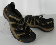 Youth KEEN Waterproof Black Newport Sport Sandals Hiking Trail Size 2 US 34 EUR