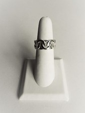 LADIES NEW .925 STERLING SILVER INTERLOCKING CIRCLE FASHION RING 7.8 Grams. SZ 8