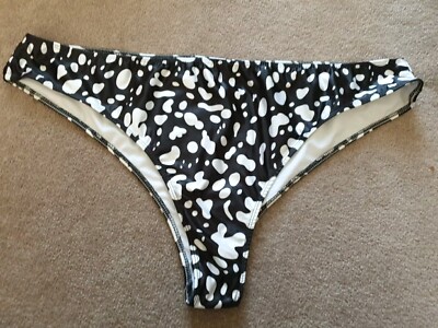 Boohoo Bikinihose mit Zopfmuster - Übergröße 22 BRANDNEU 