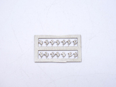 ALEZAN MODELS . ACCESSORIES 1/32 . SET OF 14 RAMPANT HORSES. PHOTOCUT .