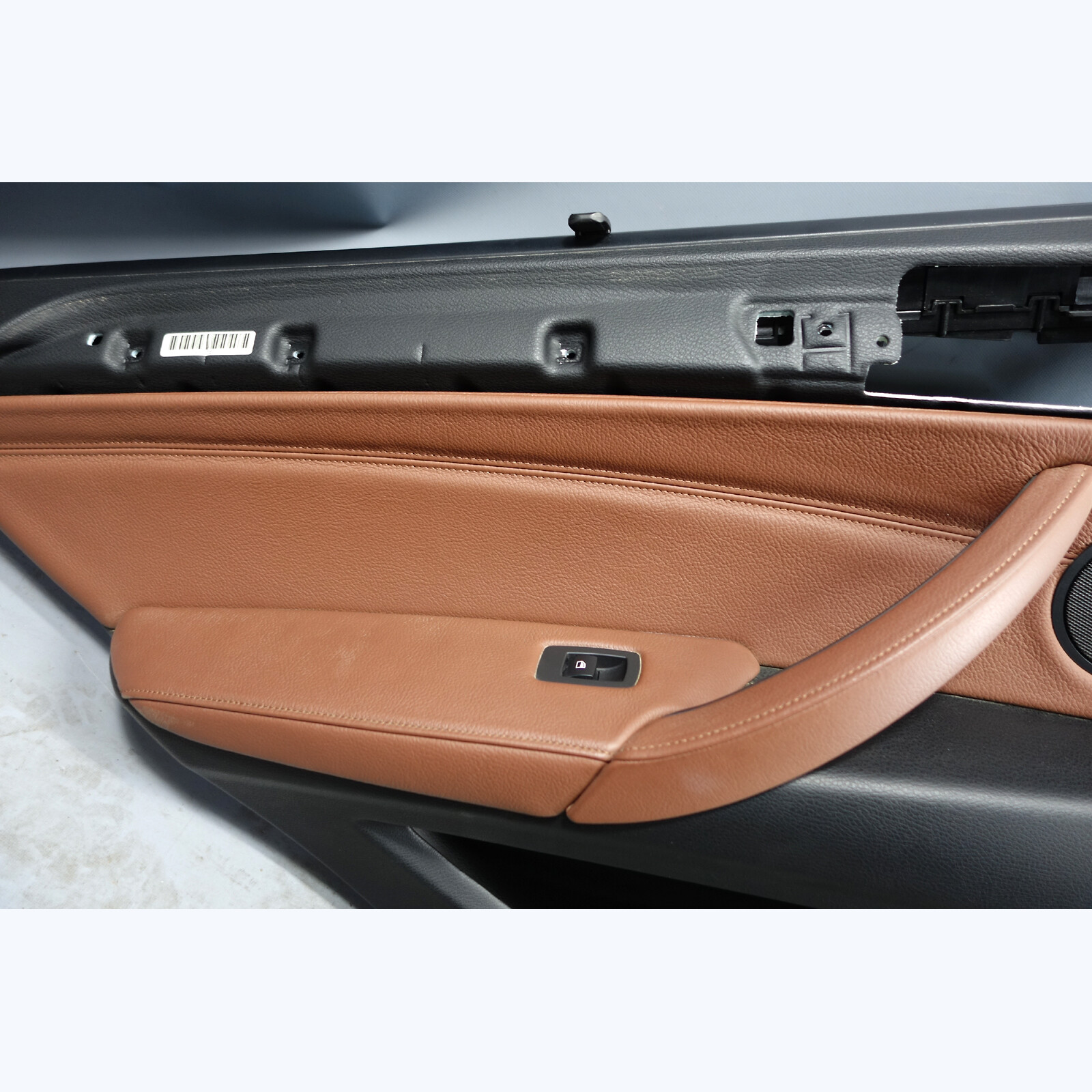 20072013 BMW E70 X5 SAV Rear Int Door Panels with Shades Cinnamon