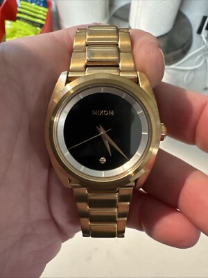 NIXON WOMEN'S ''QUEEN PIN'' 36 MM YELLOW GOLD-TONE STAINLESS STEEL WATCH