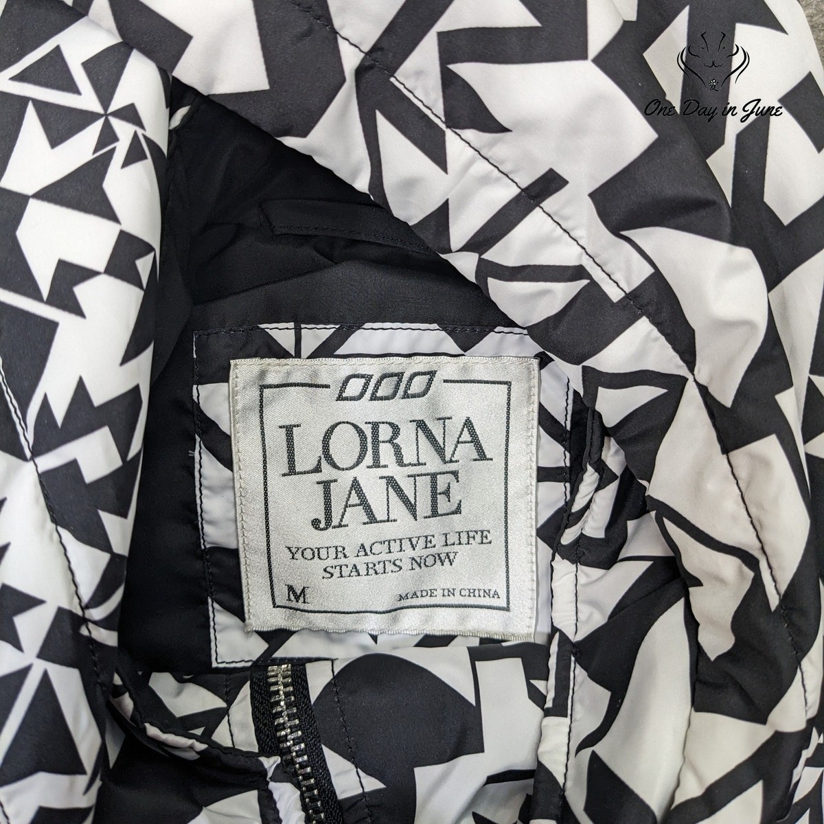 Lorna Jane Hooded Quilted Vest Size M View 2