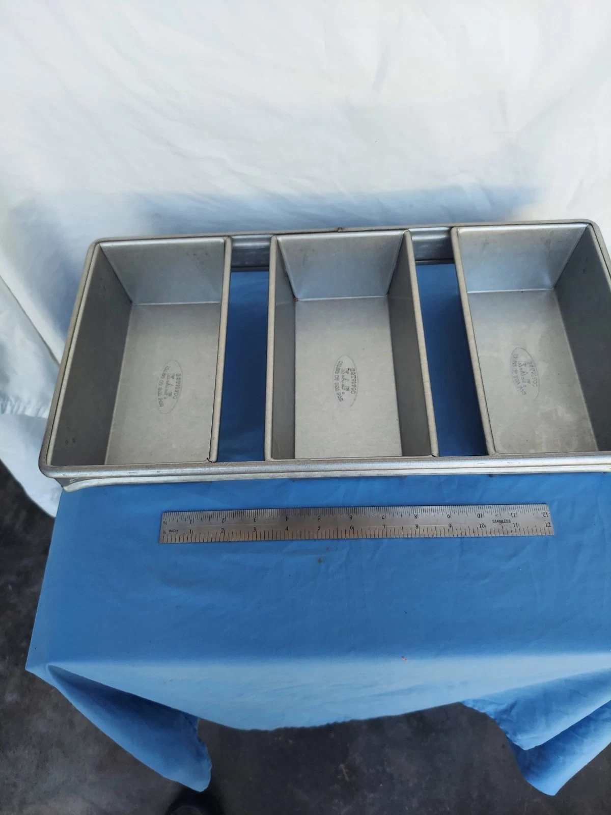 K.A.F. Triple Loaf Pan 4"x 8.5" Loafs
Opens in a new window or tab