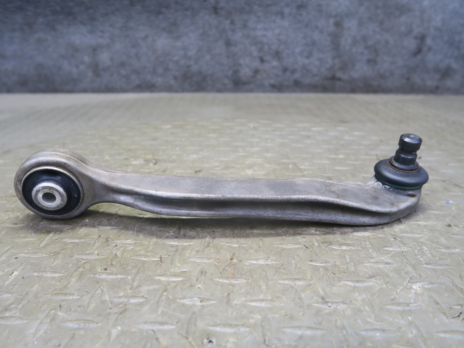 2006-2012 BENTLEY CONTINENTAL FLYING SPUR FRONT RIGHT UPPER CONTROL ARM SET OF 2