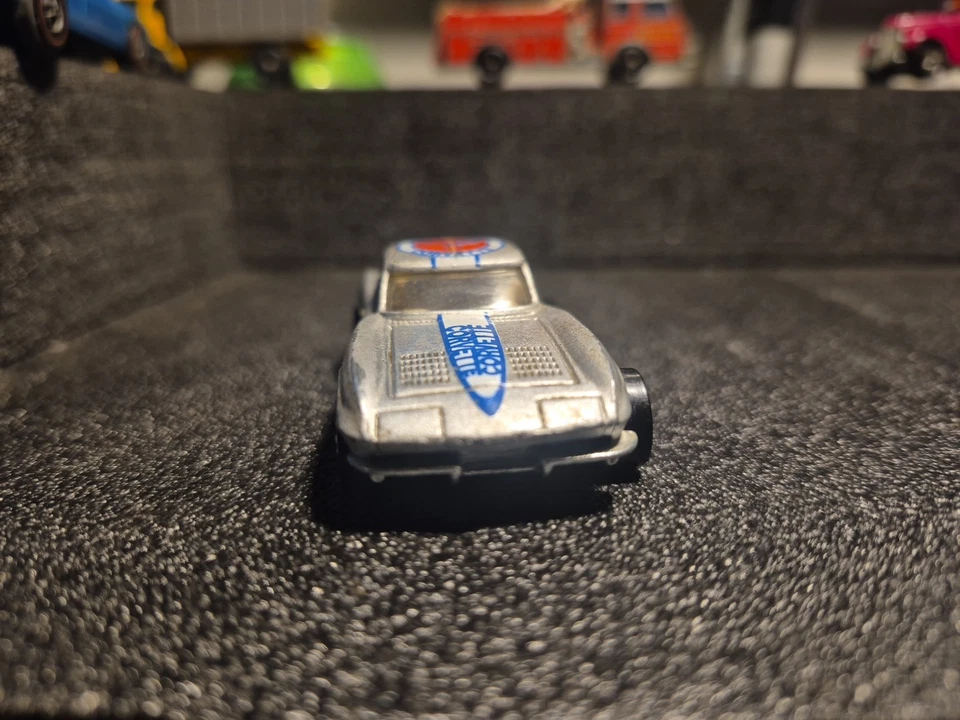 Литой игрушечный автомобиль Corvette 1979 года с разделенным окном Hot Wheels серебристый цвет - Изображение 3 из 4
