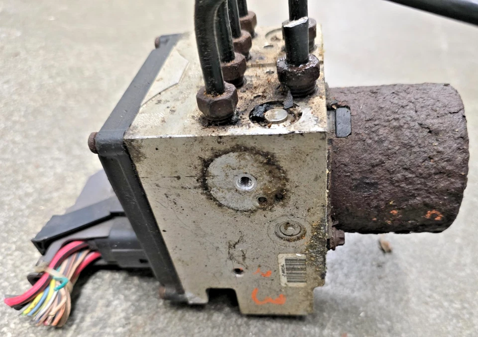 2012-2017 Chevy Express Van 2500 ABS UNIT ANTI LOCK BRAKE PUMP 22792968 22792965 Foto 2 de 4