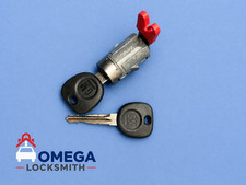 2007-2013 Chevrolet Gmc Oem Driver Door Lock Cylinder 2 Gm Logo Keys Oem 709273