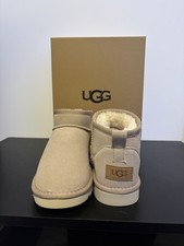 Brand New UGG Women's Light beige / Sand colour Boots