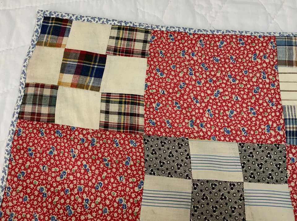 Edredón antiguo vintage de retazos, nueve parches, impresiones tempranas de calicó Foto 4 de 4