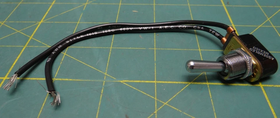 Cole Hersee M-584 Toggle Switch On-Off 3A 250V 6A 125V - Image 4 of 4