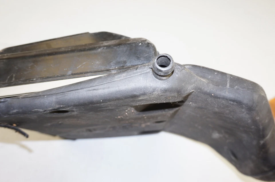 1991-1996 CHEVY CORVETTE C4 AIR INTAKE CLEANER LID BOX ASSEMBLY 5.7L LT1 - Image 2 of 4